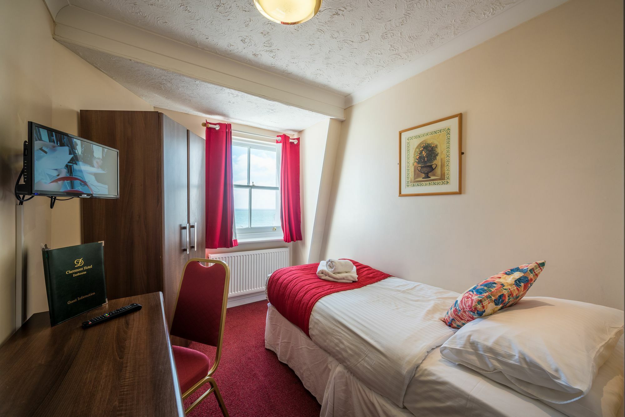 Claremont Lions Hotel Істборн Екстер'єр фото